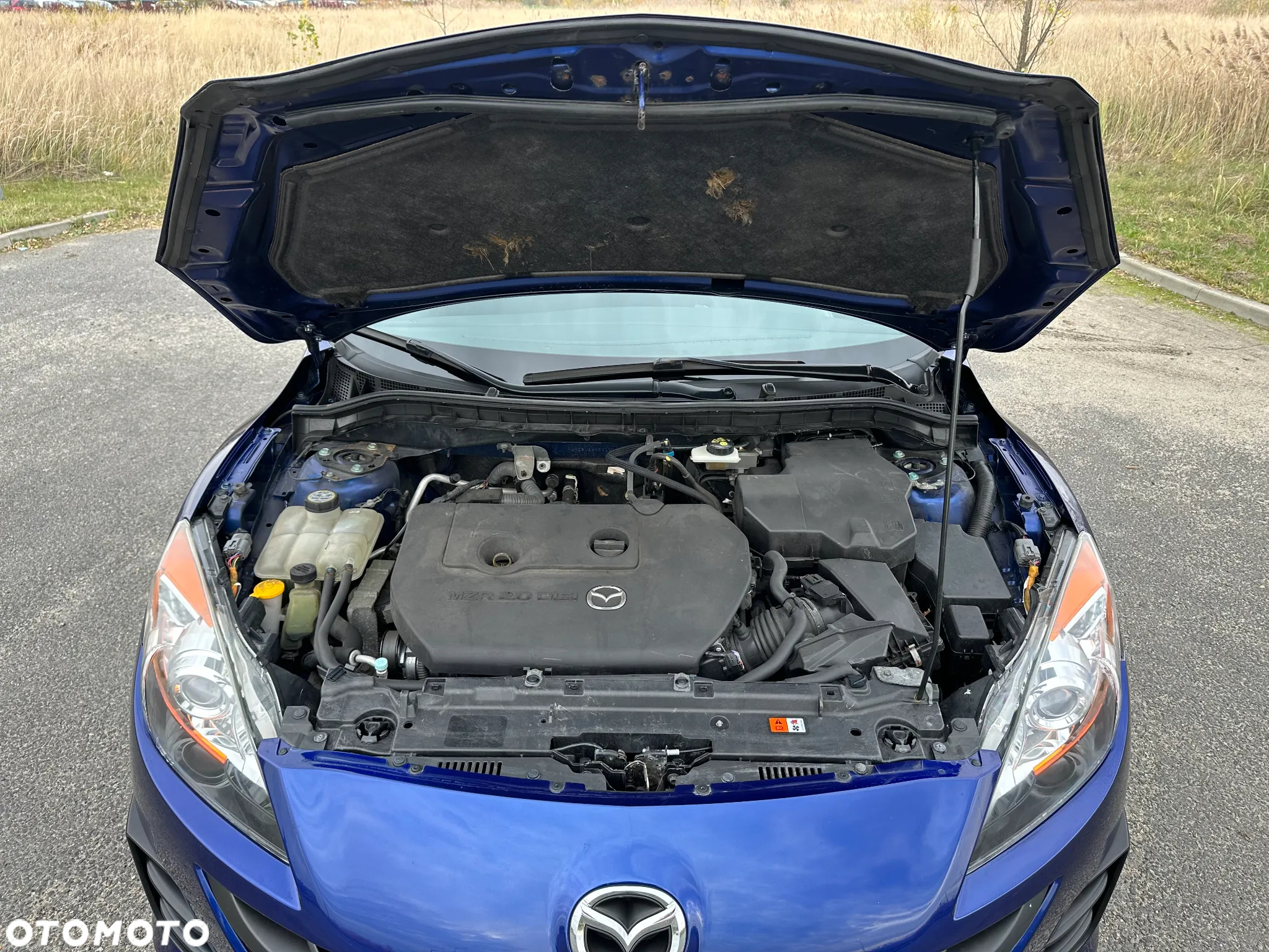 Mazda 3 2.0 Exclusive + - 11