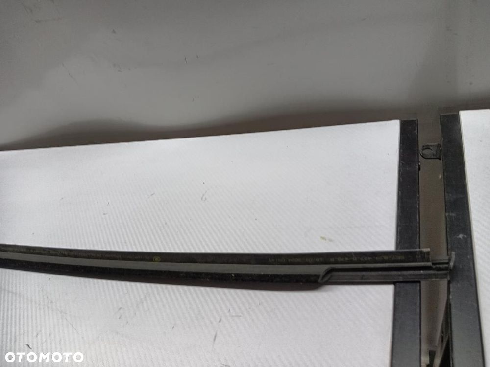LISTWA ZGARNIAJĄCA TYŁ TYLNA LEWA SKODA OCTAVIA IV 5E7899477 - 6