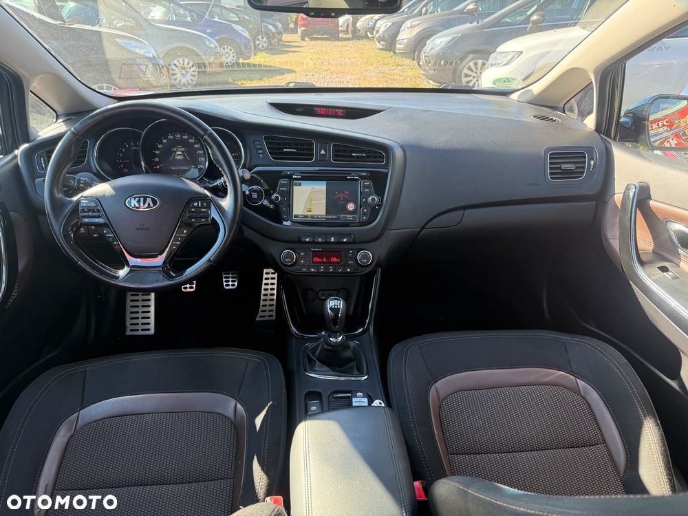 Kia Ceed 1.6 CRDi 128 Platinum Edition - 2