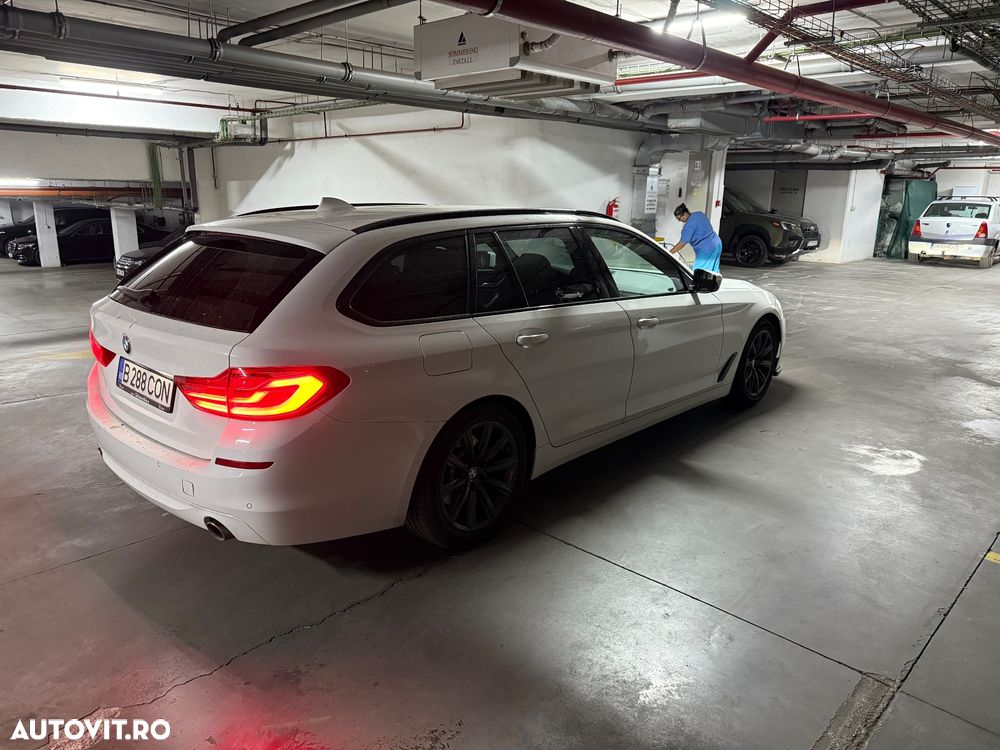 BMW Seria 5 520d AT - 17
