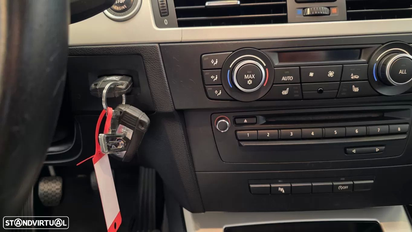 BMW 318 d Touring Navigation Sport - 41