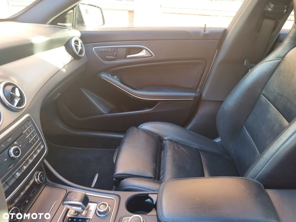 Mercedes-Benz CLA AMG 45 4Matic 7G-DCT - 9