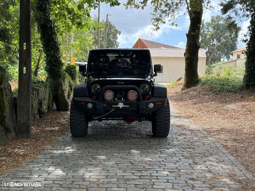 Jeep Wrangler - 38