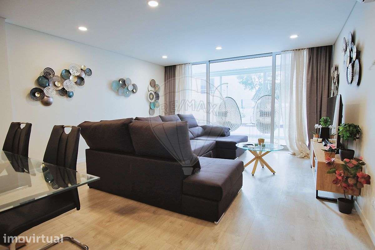 Apartamento T2 para arrendamento - Grande imagem: 2/41