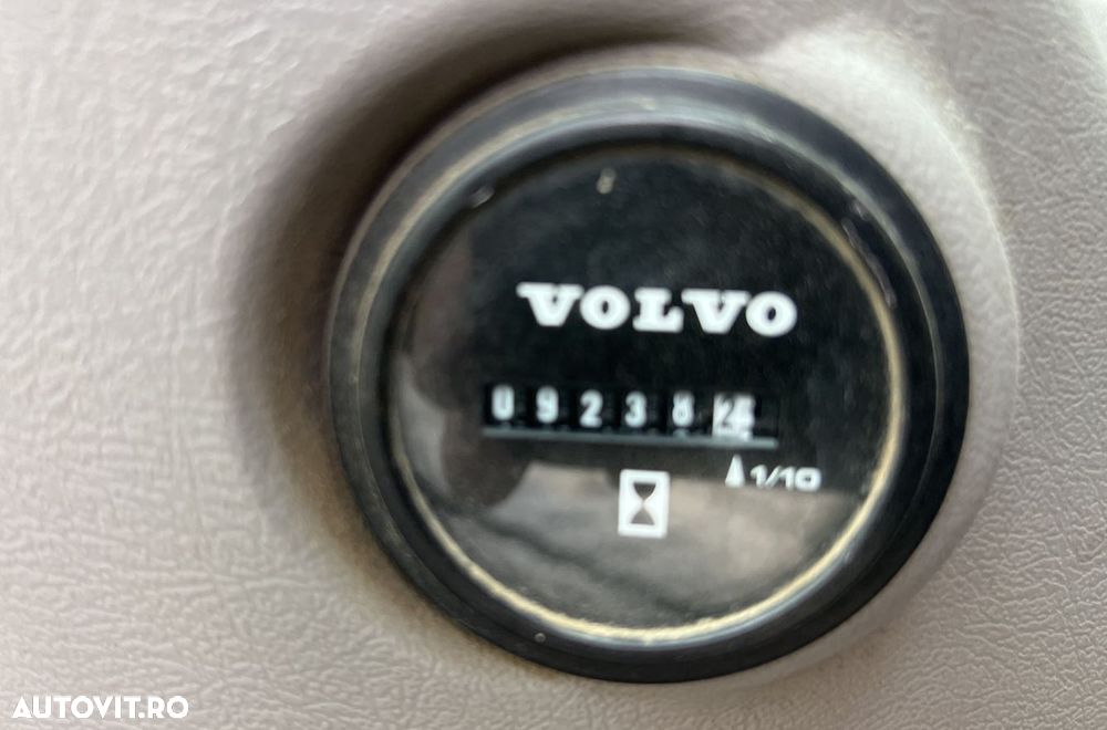 Volvo EC250E-NL Excavator - 8