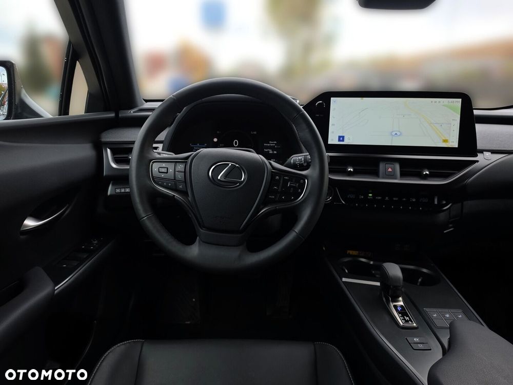 Lexus UX 300h F Sport - 13