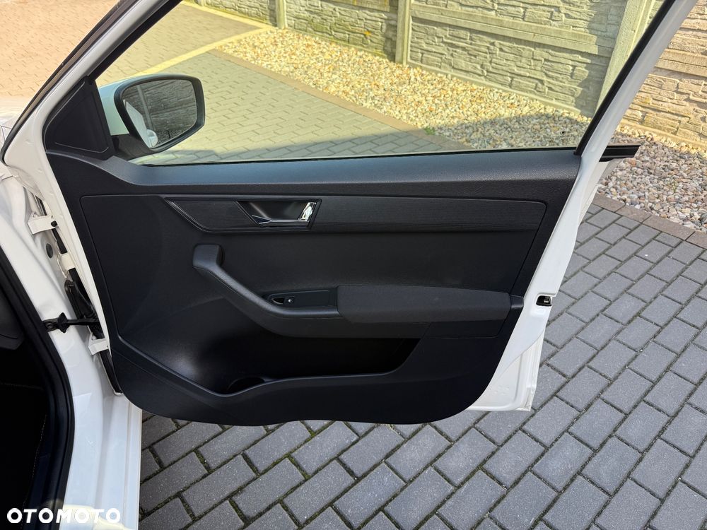 Skoda Fabia 1.0 MPI Drive - 18
