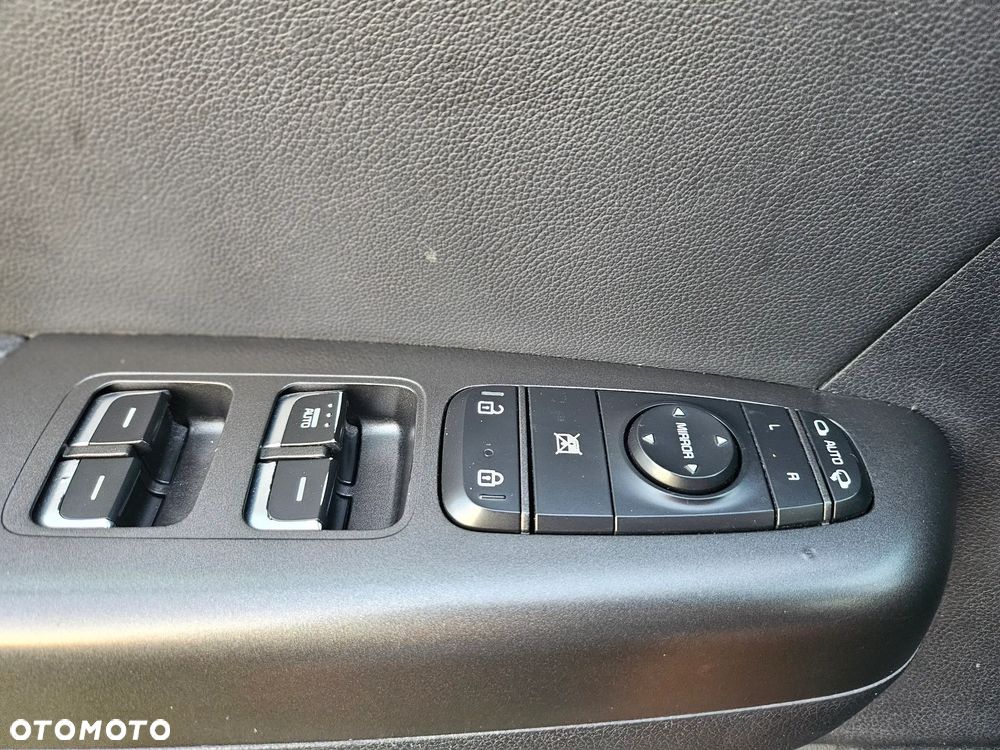 Kia Sportage 1.7 CRDI 2WD Dream-Team Edition - 17