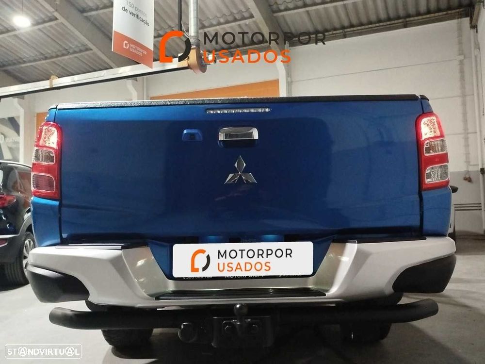 Mitsubishi L200 2.4 DI-D Club Intense Strakar 4WD - 21