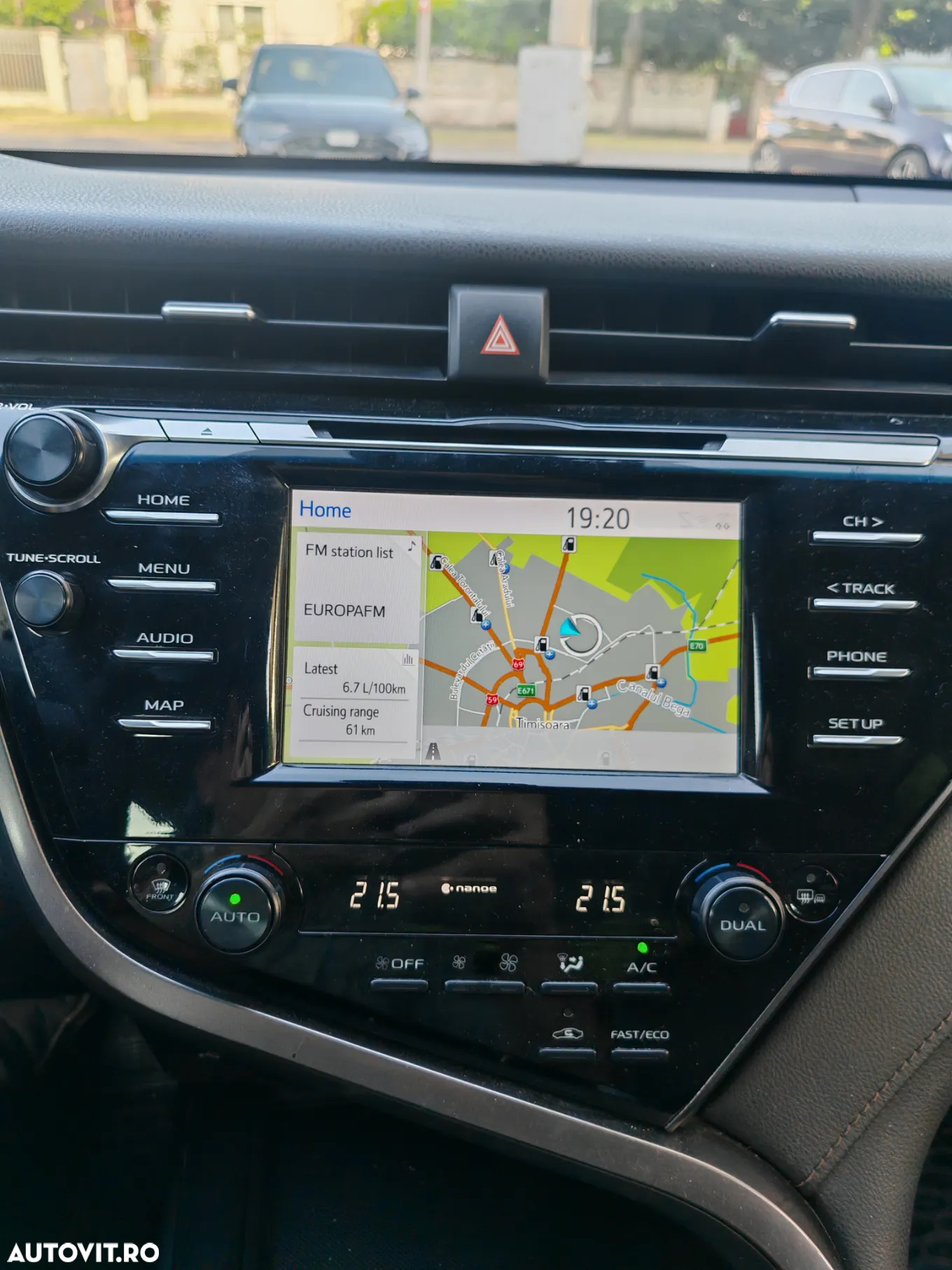 Toyota Camry 2.5 Hybrid Business - 12