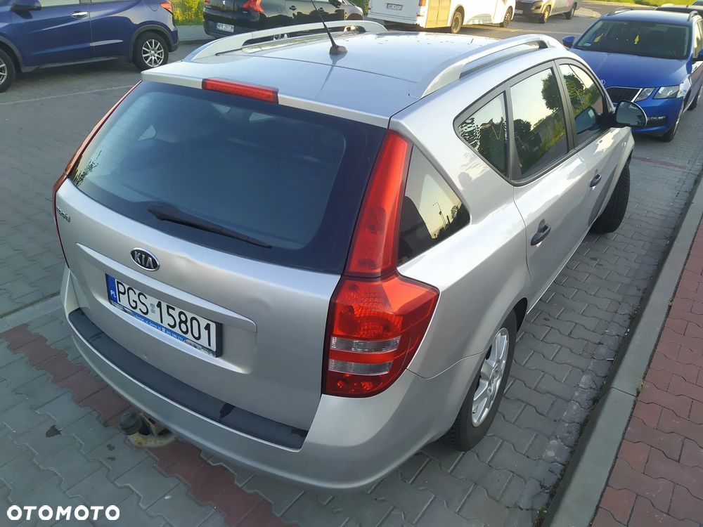 Kia Ceed - 6