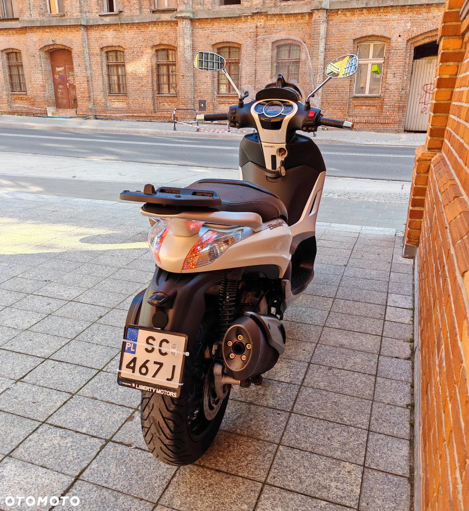 Piaggio Beverly - 13