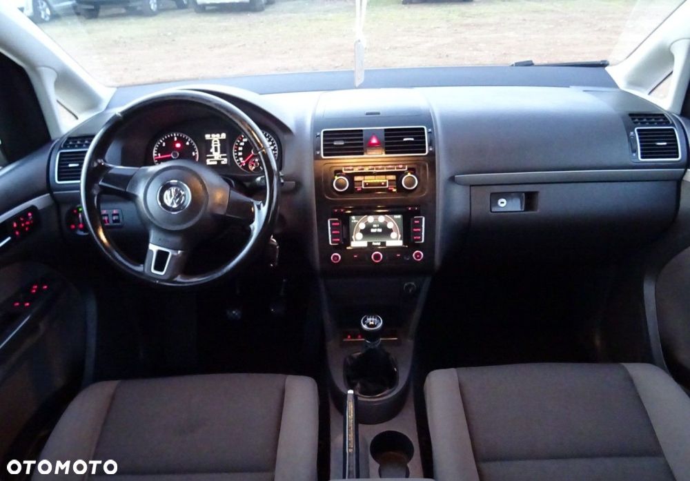 Volkswagen Touran - 6