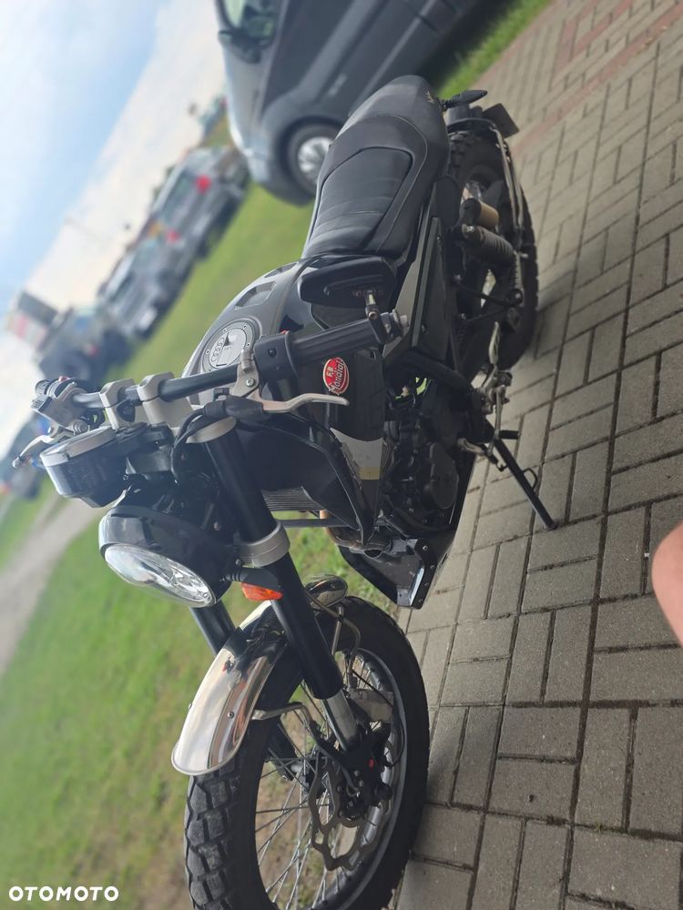 Mondial HPS 125 - 11