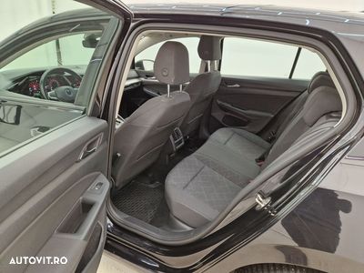 Volkswagen Golf - 6
