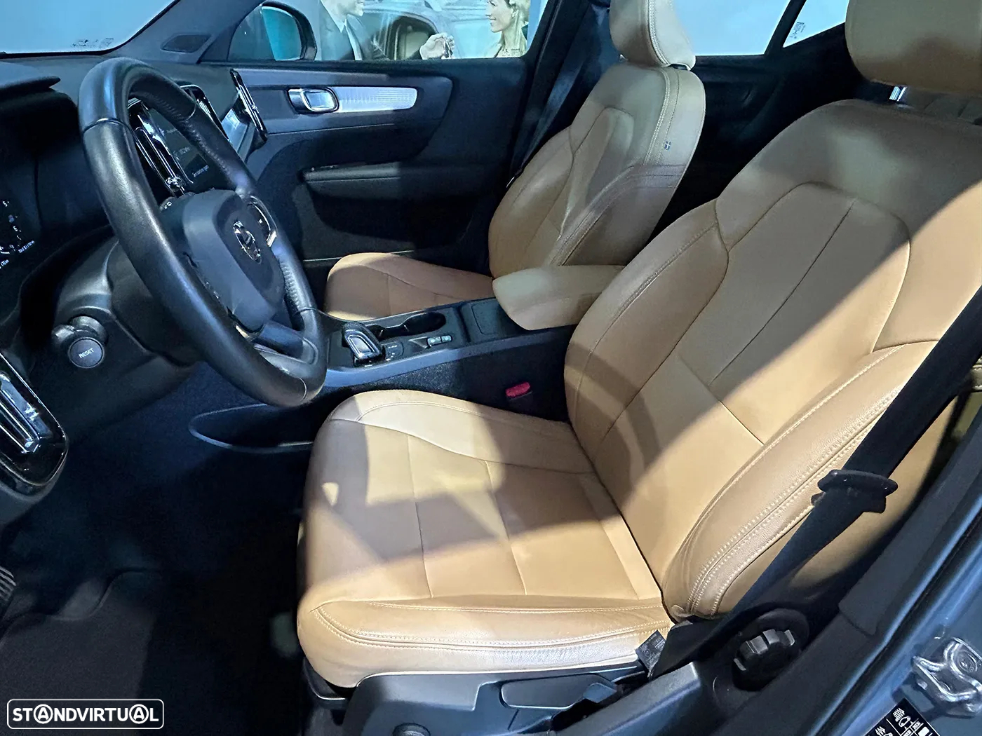 Volvo XC 40 2.0 D3 Momentum Plus Geartronic - 16