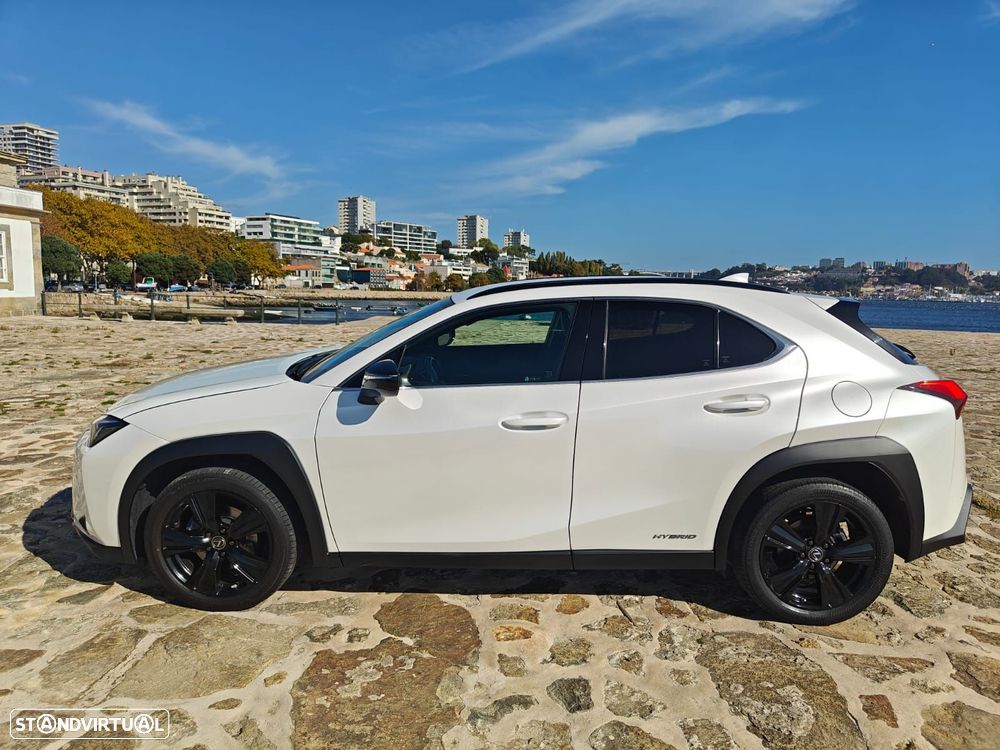 Lexus UX 250h Special Edition (LCA) - 11