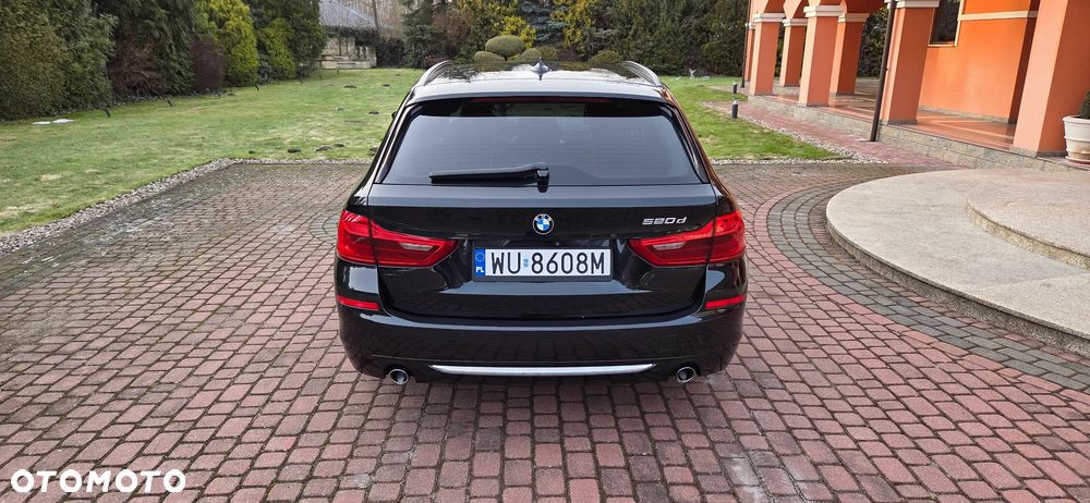 BMW Seria 5 520d Luxury Line - 9