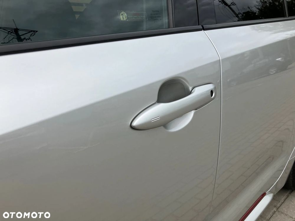 Toyota Corolla 2.0 Hybrid Selection - 16
