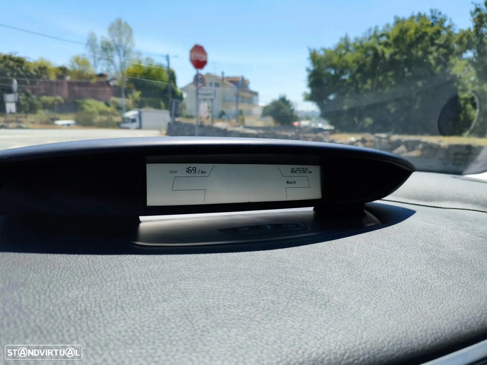 Citroën C4 2.0 16V VTS - 8