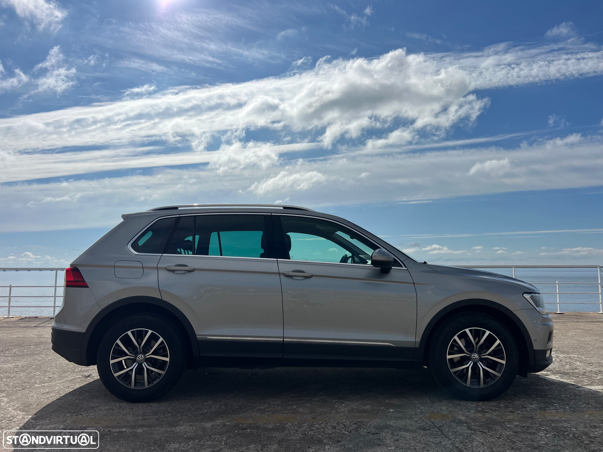 VW Tiguan 1.6 TDI Confortline - 8