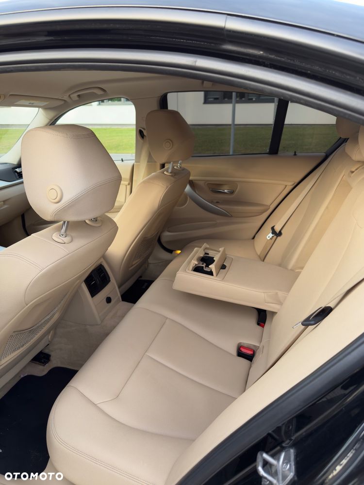 BMW Seria 3 328i xDrive Sport-Aut - 9