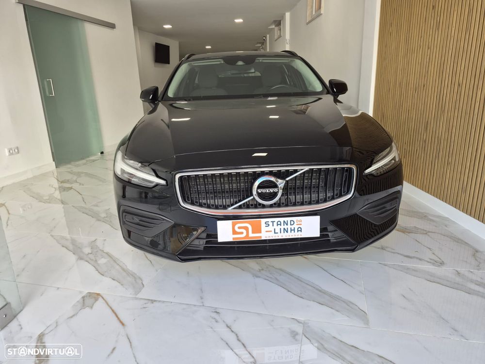 Volvo V60 2.0 B4 Momentum Core Geartronic - 3