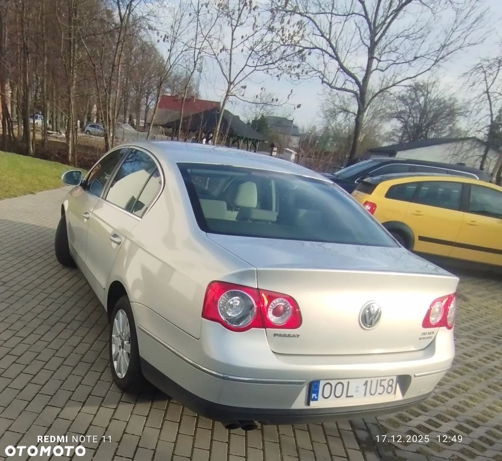 Volkswagen Passat 2.0 TDI DPF 4Motion Comfortline - 5