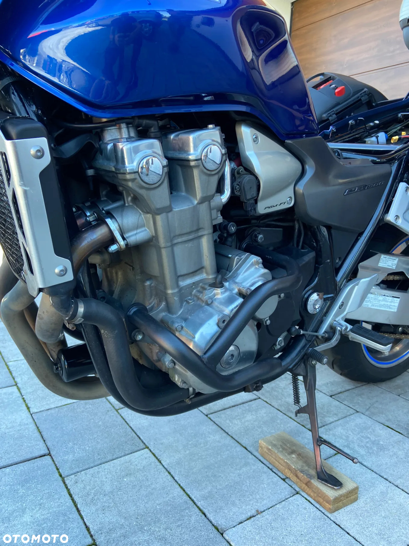 Honda CB - 10