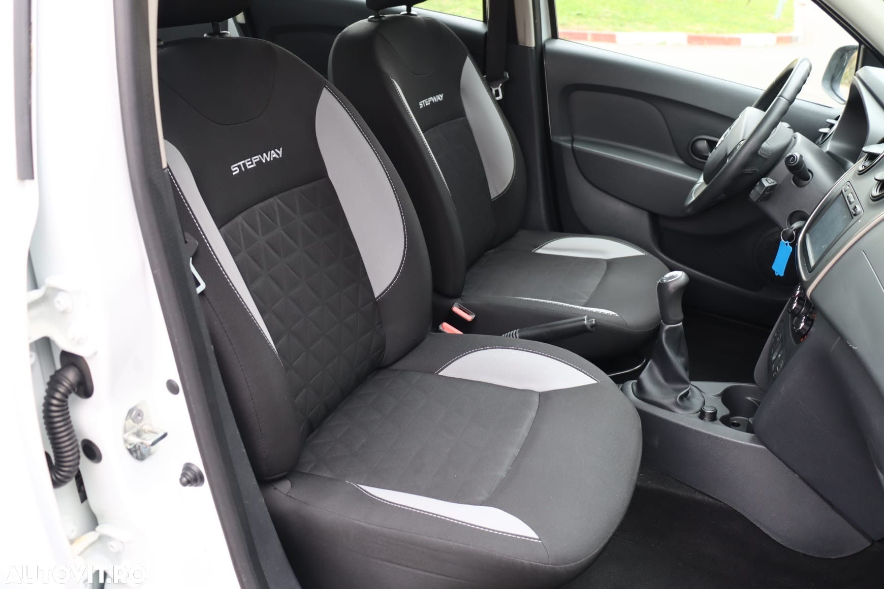 Dacia Sandero Stepway TCe 90 (S&S) Celebration - 13