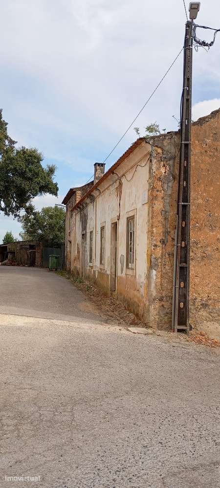 Moradia T7 com Grande Potencial de Reabilitação – Rio Maior - Grande imagem: 3/21