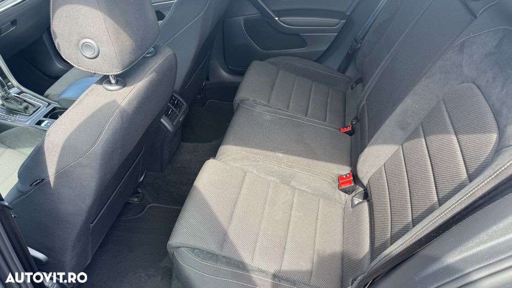 Volkswagen Golf - 17