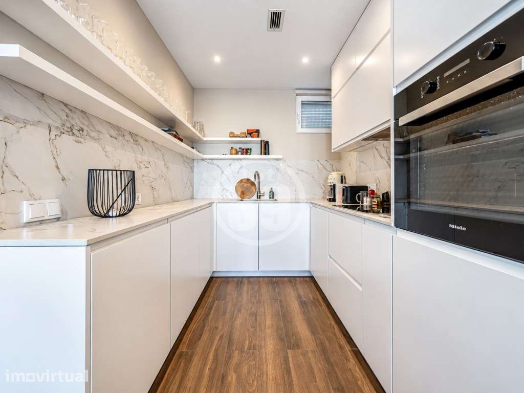 Apartamento renovado com 2 quartos, rooftop e vista mar panorâmica ... - Grande imagem: 4/27