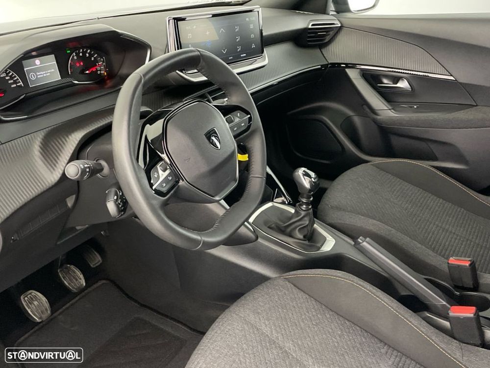 Peugeot 2008 1.2 PureTech Allure - 19