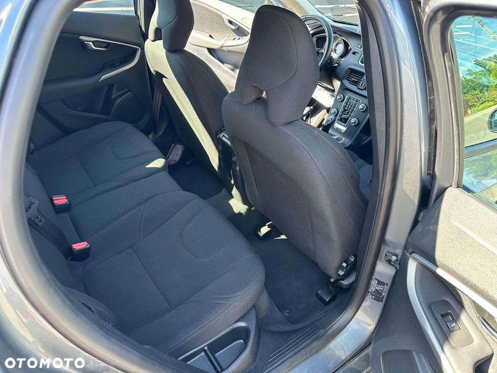 Volvo V40 D2 Drive-E SCR Momentum - 13
