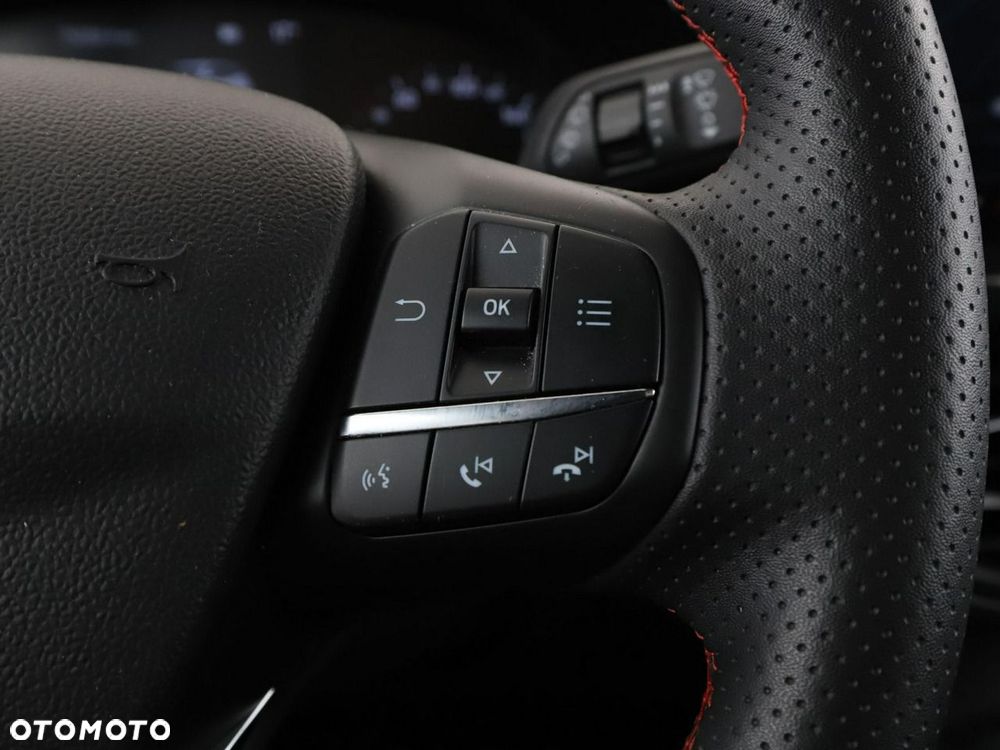 Ford Focus 1.0 EcoBoost Hybrid ST-LINE - 35