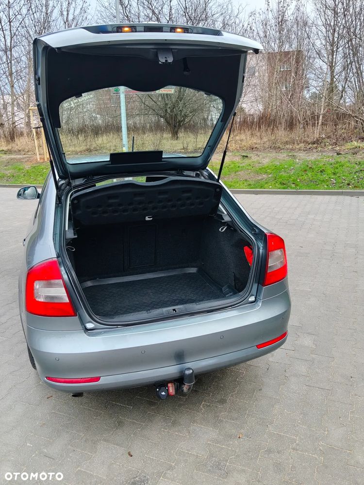 Skoda Octavia 2.0 TDI DPF Ambiente - 6