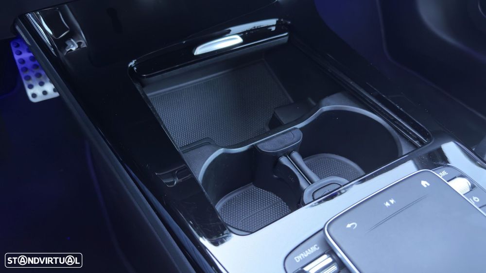 Mercedes-Benz A 250 Limousine e 8G-DCT AMG Line - 31