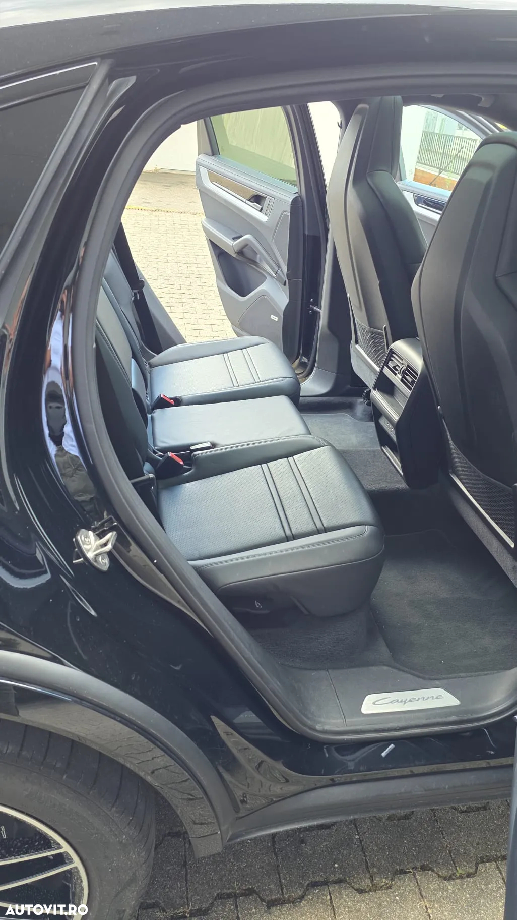 Porsche Cayenne Coupe - 12