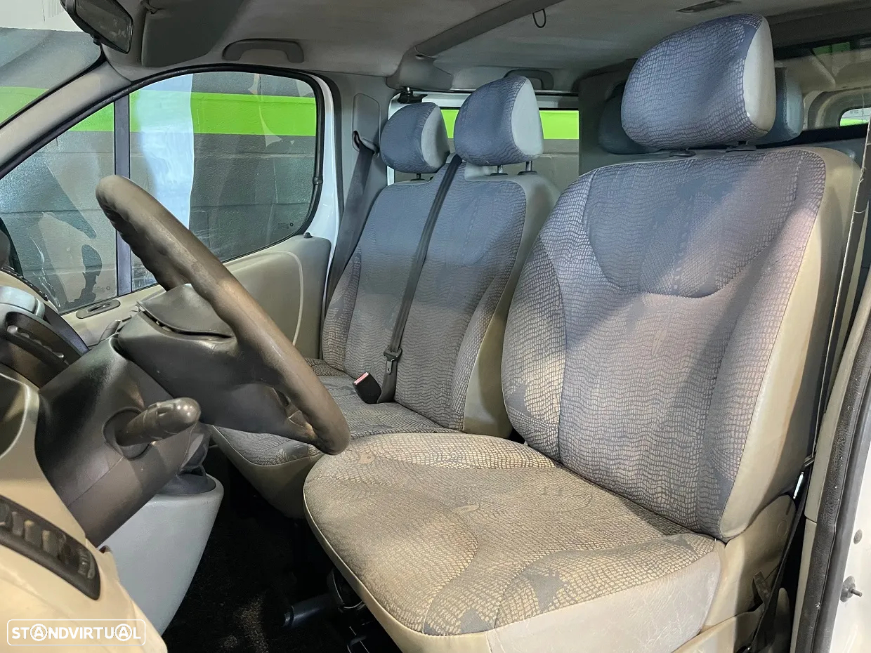 Renault Trafic 1.9 DCi 100 6L - 12