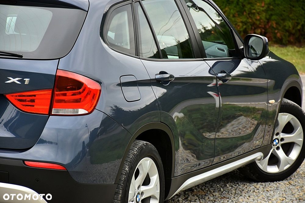 BMW X1 sDrive18d xLine - 11