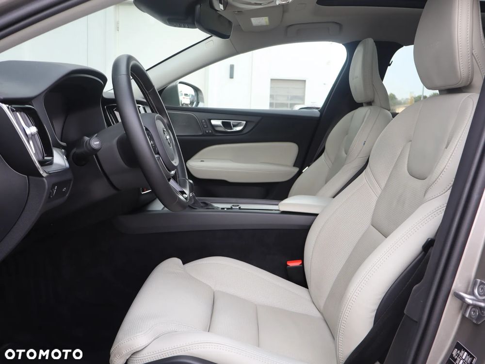 Volvo V60 D4 Inscription - 15