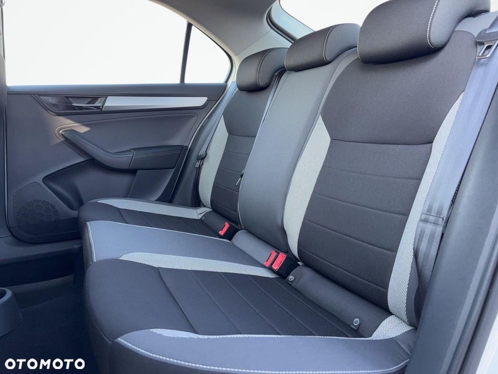 Skoda RAPID 1.0 TSI Ambition - 14