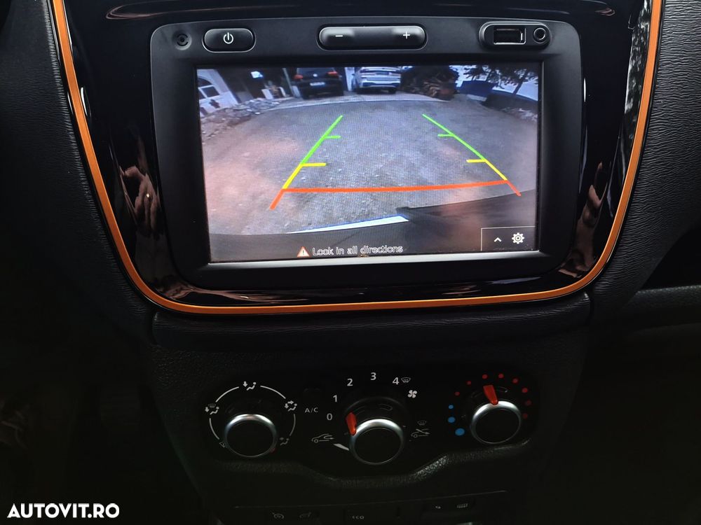 Dacia Lodgy TCe 115 Stepway - 9