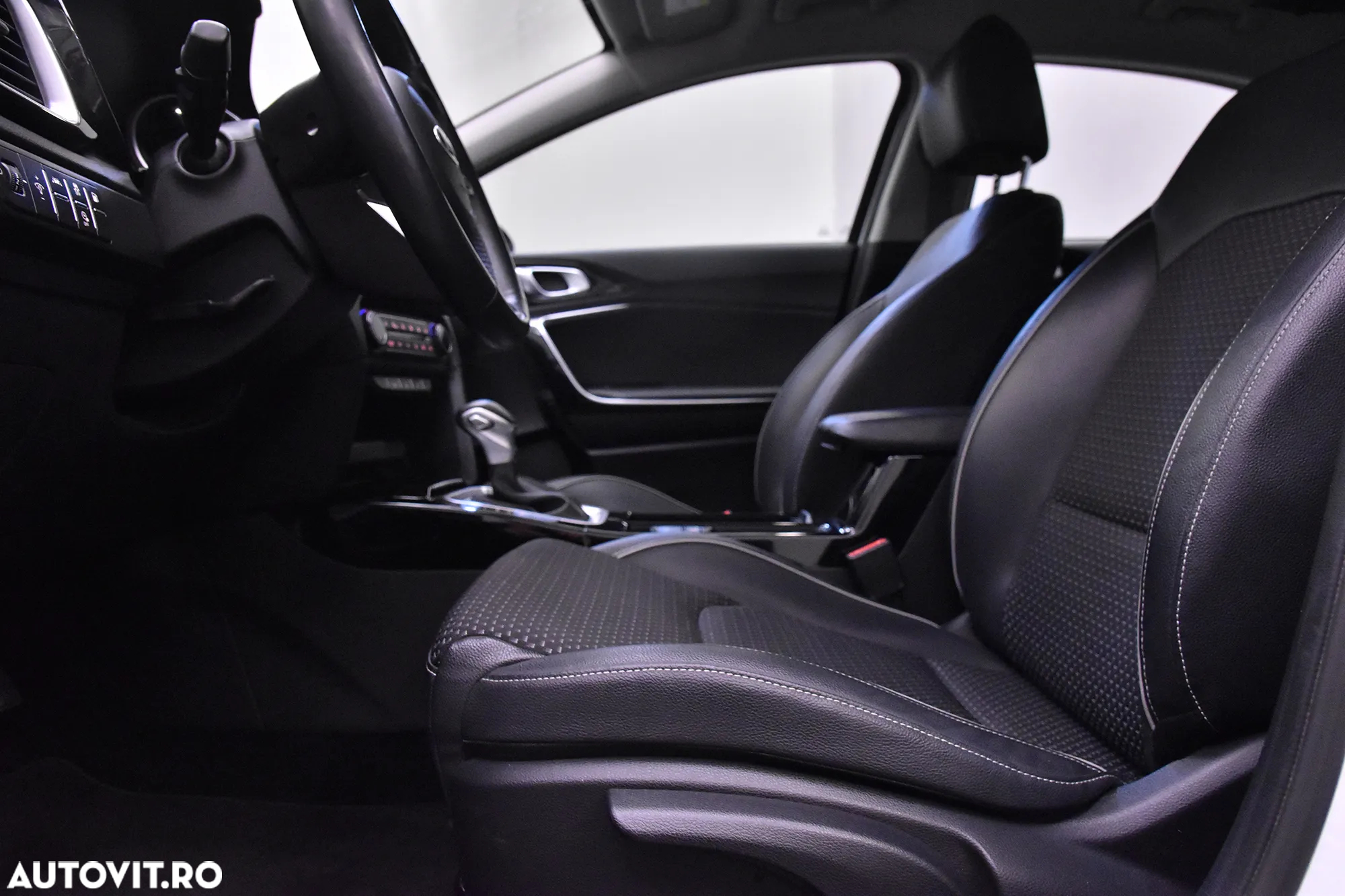 Kia XCeed - 23