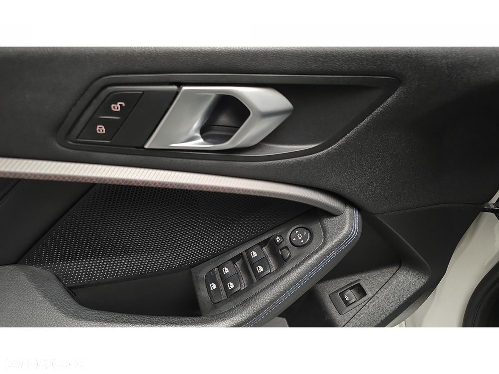 BMW Seria 1 118d M Sport sport - 28