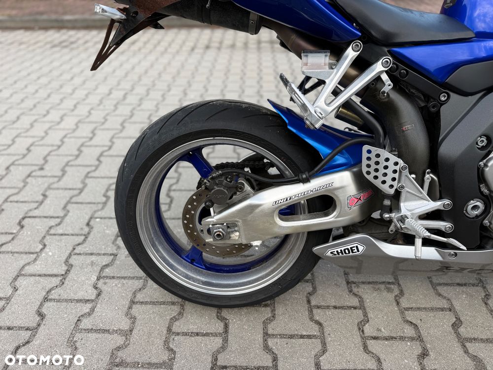 Honda CBR - 8