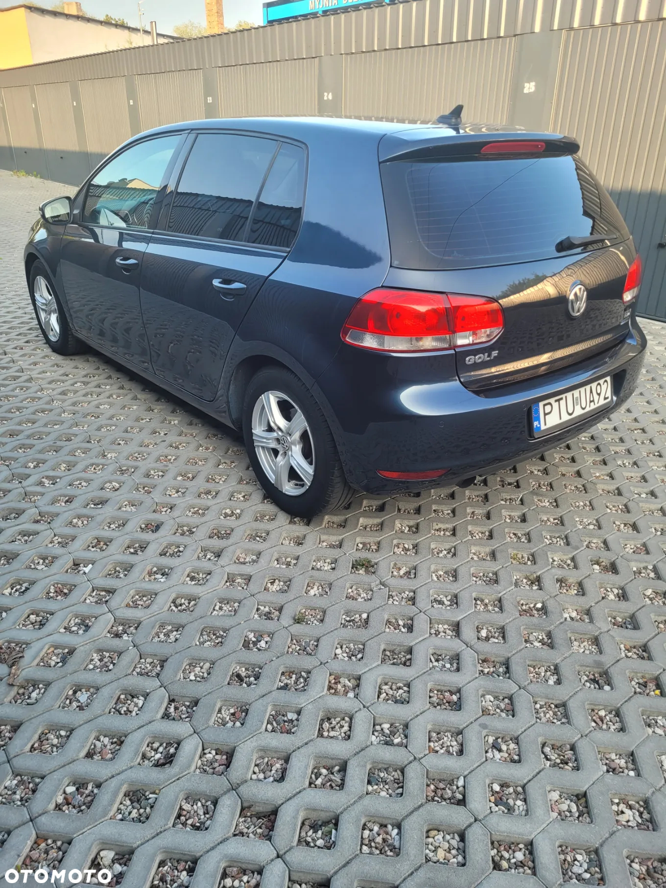 Volkswagen Golf VI 1.6 TDI BlueMot Comfortline - 5