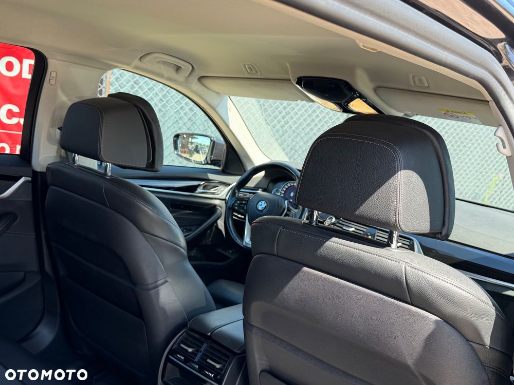 BMW Seria 5 520d M Sport Edition - 10