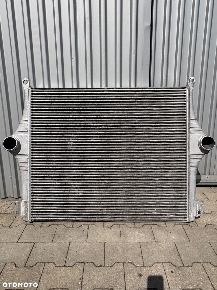 Intercooler Scania S NGS chłodnica powietrza 2433151 - 2